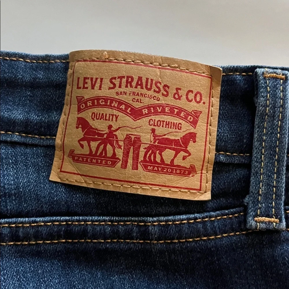 Levi’s 726 Flare High Rise Size 33